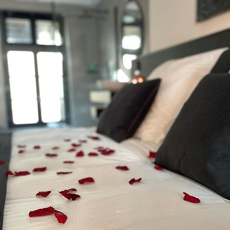Ennéa - Jacuzzi&Luxury Suites Perpignan Extérieur photo